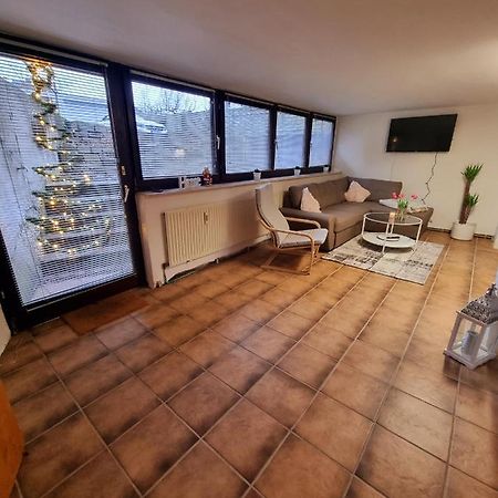 Souterrainwohnung Zentrale Lage In 代特莫尔德 外观 照片
