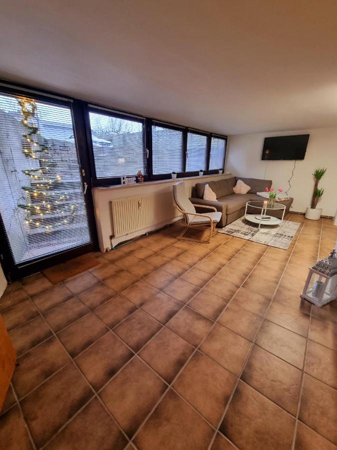 Souterrainwohnung Zentrale Lage In 代特莫尔德 外观 照片